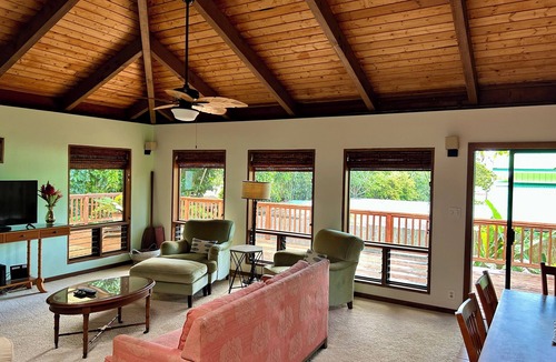 Pauwela House | Spacious 3br/1ba home, A/C & WiFi