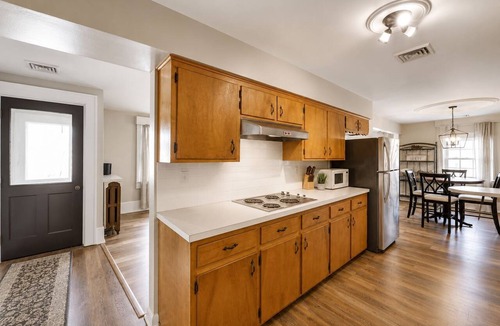 New London Apartment | Spacious 3BR Loft in Historic New London, Sleeps 8, Near Cedar Point