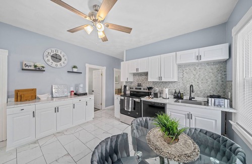Providence Apartment | Spacious 3BR Luxury Flat Private Parking & Gated Patio Yard