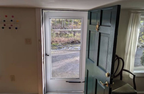 Guilford Apartment | Spacious 4-bedroom apartment in awesome Guilford with AC