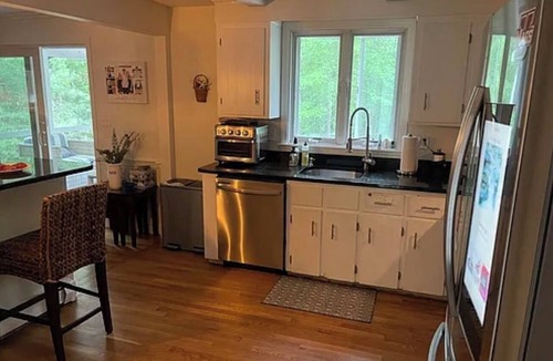 Duxbury House | Spacious 4-bedroom house in lovely Duxbury with AC 4 miles to Duxbury beach
