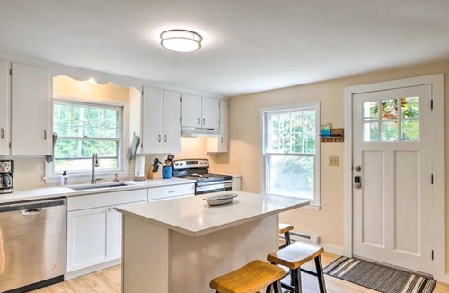 Hebron House | Spacious 4-bedroom house a quick walk to the town beach & Grey Rocks Trails
