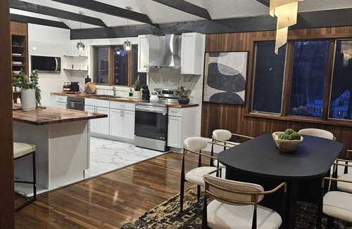 Wrentham House | Spacious 4 Bedroom Retreat Near Gillette Stadium Sleeps 8 Wrentham.