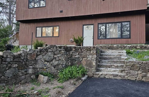 Wrentham House | Spacious 4 Bedroom Retreat Near Gillette Stadium Sleeps 8 Wrentham.