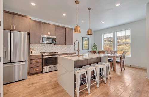 Deer Mountain House | Spacious 4 bedroom townhome in Park City with private Hot Tube