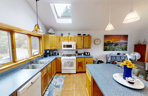 Orrs Island House | Spacious 5 bedroom home just a short walk to local beach and ocean views from the upper decks!