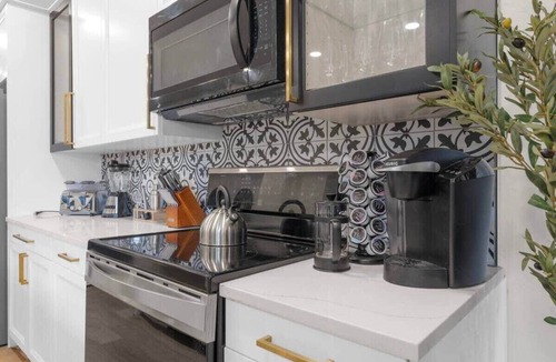 Glen Echo Apartment | Spacious 5-Bedroom Home with Hot Tub
