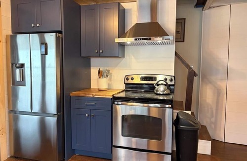 Old Lyme House | Spacious 6-bedroom house, PRIVATE BEACH with AC/HEAT, WiFi in charming Old Lyme