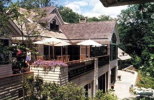 Sherborn House | Spacious 6-bedroom house in charming Sherborn with Lake access and Indoor Pool