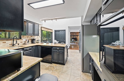 Washingtonville House | Spacious 7BR Villa on 14 Acres w/Indoor Pool