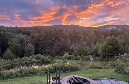 Worcester House | Spacious and Beautiful 30 ft Yurt in the Mountains - 8 mi from Montpelier!