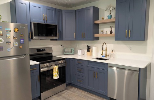 Nashua House | Spacious and peaceful garden apartment in quiet Nashua neighborhood with WiFi