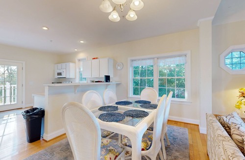Little Salisbury House | Spacious Coastal Getaway w/Dual Living Areas - Walk to Beach, Dining, Shops
