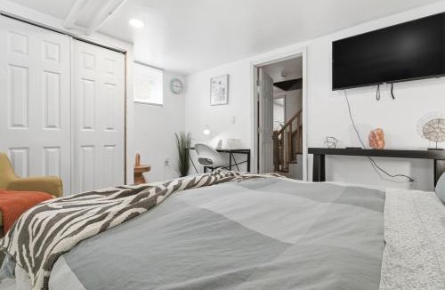 Irvington Apartment | Spacious & Comfortable Stay Near EWR APT NYC Mall