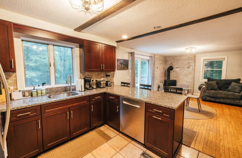 Freeport House | Spacious Freeport Home Near LL Bean, Fire Pit & Bradbury Mountain State Park