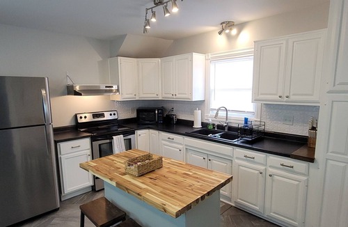 Bardstown House | Spacious, Fully-Stocked, Walking distance to Downtown