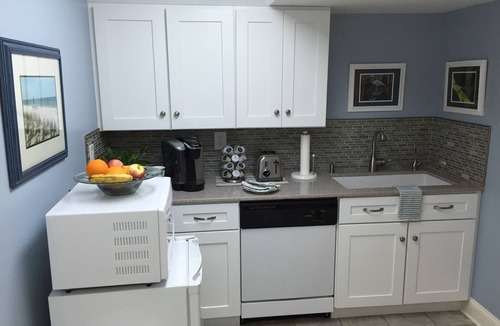 Bloomfield Apartment | Spacious Guest Apartment in the quiet suburbs of Hartford