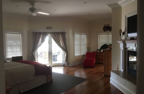 Dufferin Bed & Breakfast | Spacious Guest Master Bedroom Rm 4 w/private deck & hot tub