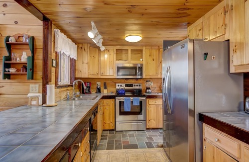 Dedham House | Spacious Lakefront Home on Beautiful Green Lake