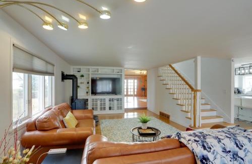Woodland Beach House | Spacious Lakefront House w/Backyard Fire Pit