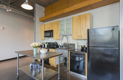 The Gulch Apartment | Spacious Loft in Trendy Gulch Neighborhood!