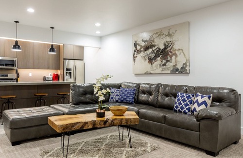 South Jordan House | Spacious Mountain View Basement Apt. w/heated pool and hottub