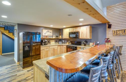 Town of Webb House | Spacious Old Forge Condo w/Patio & Fire Pit!