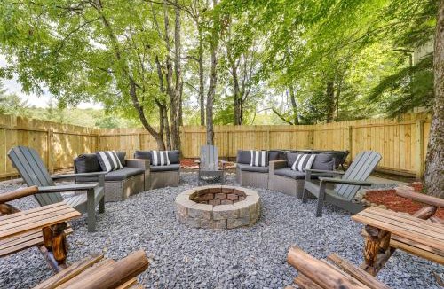 Town of Webb House | Spacious Old Forge Condo w/Patio & Fire Pit!