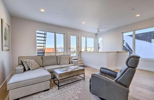 East Bayside House | Spacious Portland Home: Walk Downtown!