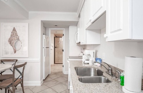 Litchfield by the Sea Hotel | Spacious Resort Suite w/Kitchen & Balcony; Near Huntington Beach State Park