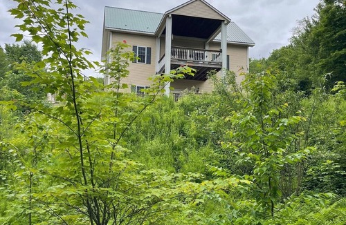 Roxbury House | Spacious Roxbury Home Minutes to Sugarbush with Waterfall View and Steam Shower.