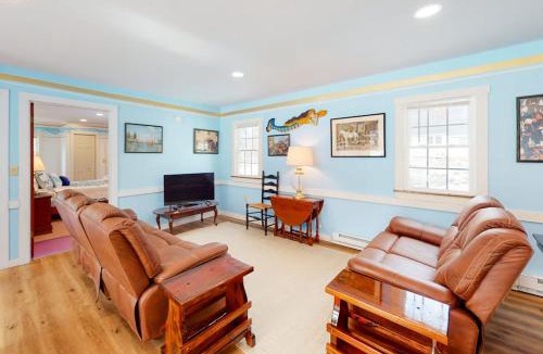 Boothbay Harbor House | Spacious single-level duplex with fast WiFi, two full kitchens, deck, & yard