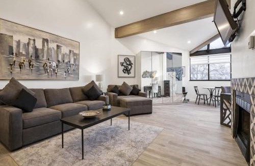 North Park City House | Spacious Ski Haven at Silver King Hotel