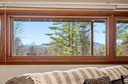 Eastern Vermont Ski Chalet | Spacious Ski Home - 10 Miles to Stowe 3 bed 4 bath