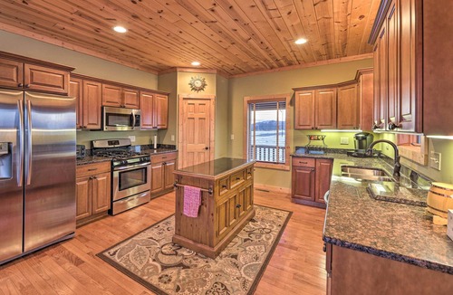 Mace House | Spacious Slaty Fork Home ~ 12 Mi to Snowshoe