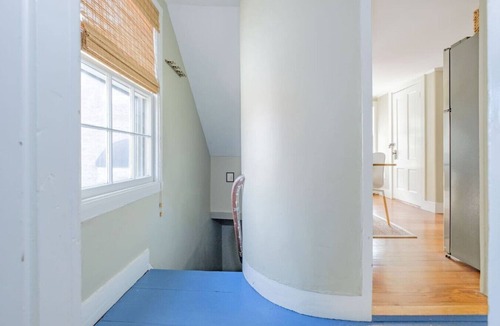 West End House | Spacious West End Retreat. Walk Everywhere, Prime Location. 5 BR/3BTH. 6 BEDS.