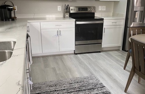 Round Hill Apartment | Spacious Whole Garage Apartment with Blue Ridge Views