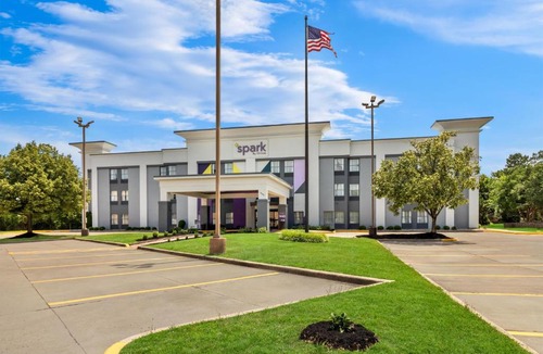 Fairborn Hotel | Spark By Hilton Dayton Fairborn