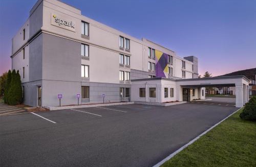 Fishkill Hotel | Spark by Hilton Fishkill