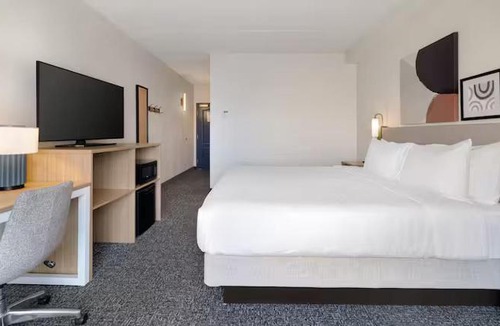 Grain Valley Hotel | Spark by Hilton Grain Valley Kansas City