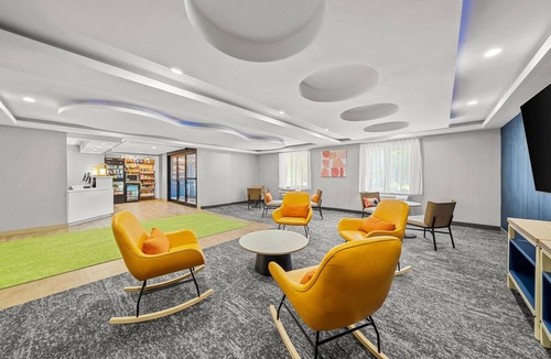 Milford Hotel | Spark by Hilton Milford Boston