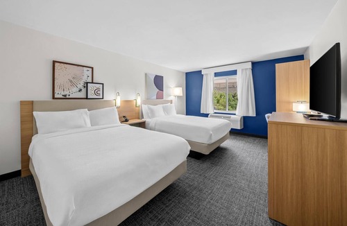Milford Hotel | Spark by Hilton Milford Boston