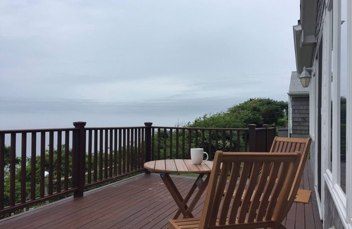 Plymouth House | Spectacular beachfront views!