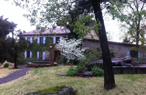 Russellville House | Spectacular home for special occasion!