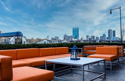 East Cambridge Hotel | Sprawl out in a Spacious Suite! Near Boston Children's Museum!