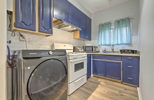 Springfield House | Springfield Vacation Rental: 1 Mi to Downtown