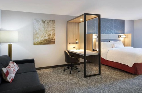 Hampton Hotel | SpringHill Suites by Marriott Hampton Portsmouth
