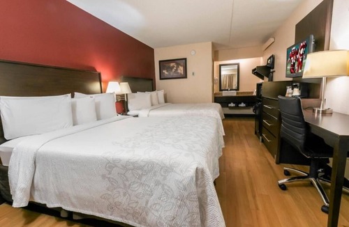 Columbus Hotel | Stay Close to Short North Arts District and Enjoy Local Attractions