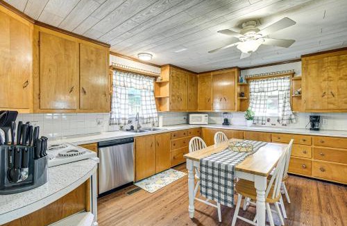 Davisville House | Stay & Play: West Virginia Country Home!
