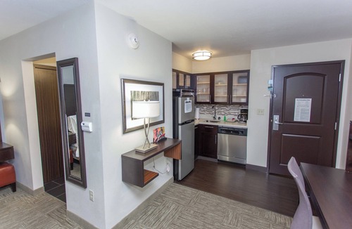 Bowling Green Hotel | Staybridge Suites Bowling Green by IHG